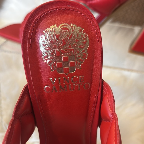 🍒 Vince Camuto Red Quilted Heeled Sandals  🍒 - Picture 9 of 11